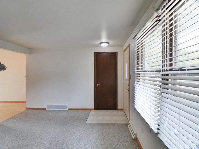 1844 JUNIPER DRIVE, Green Bay, WI 54302