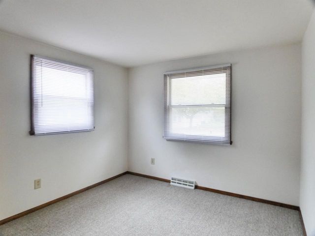 1844 JUNIPER DRIVE, Green Bay, WI 54302