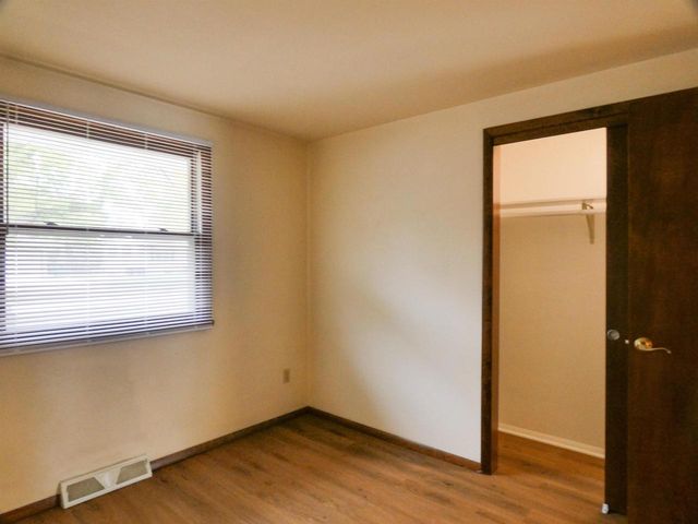 1844 JUNIPER DRIVE, Green Bay, WI 54302