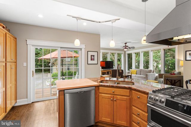 208 FIRST AVE, Haddon Heights, NJ 08035