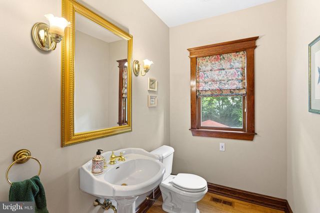 208 FIRST AVE, Haddon Heights, NJ 08035