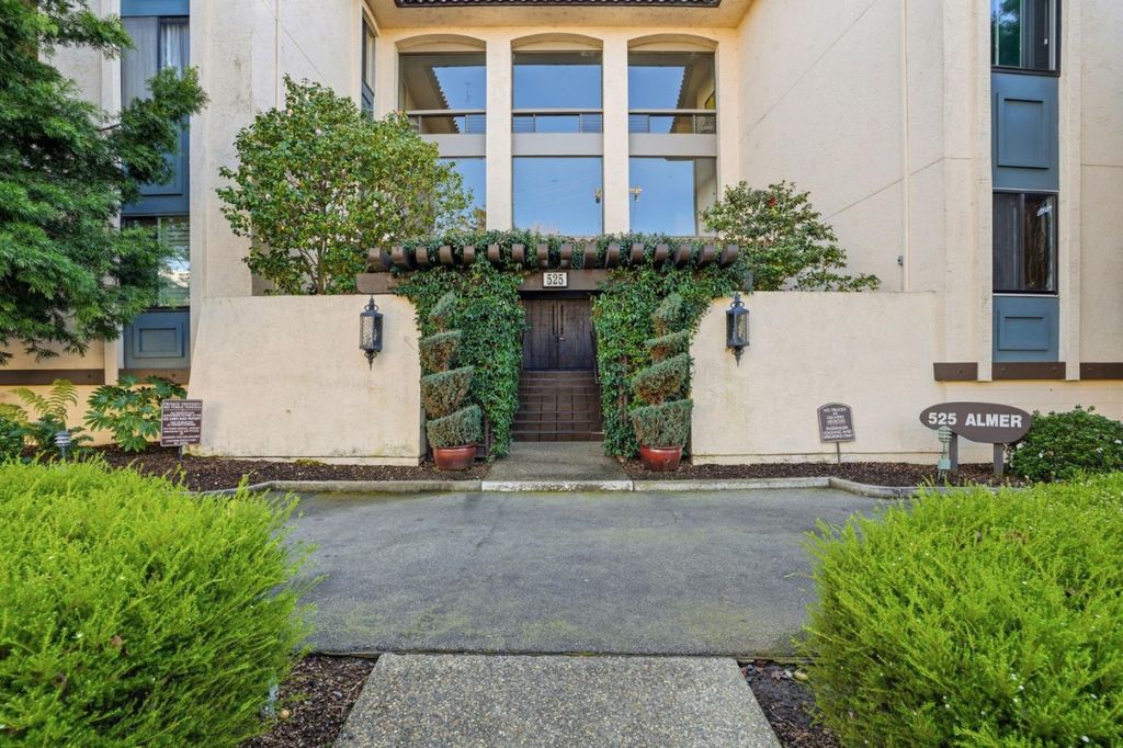 525 Almer Road 106, Burlingame, CA 94010