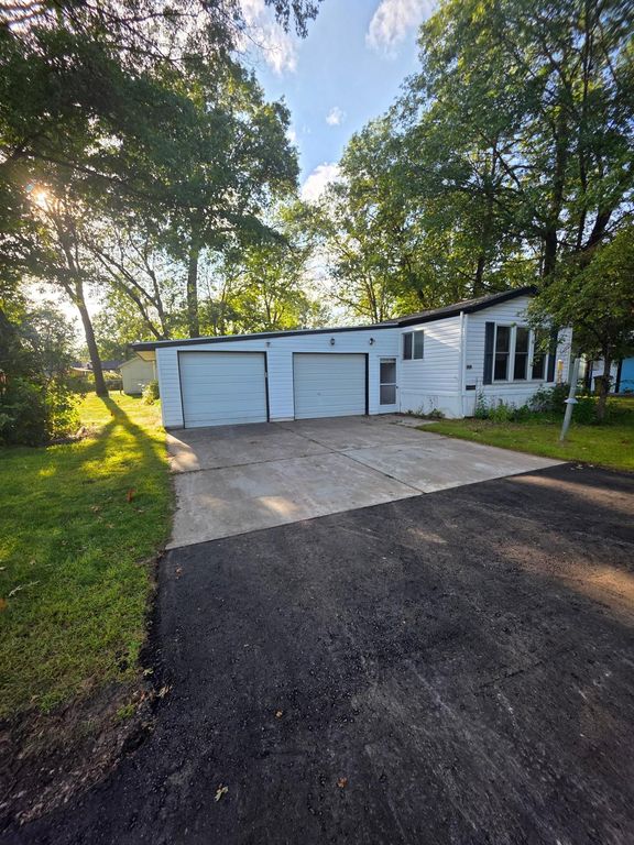 1237 Pine Lane N, Princeton, MN 55371