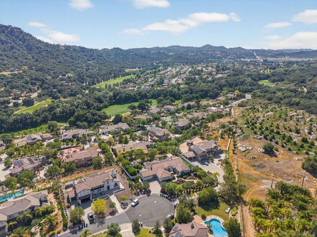 14713 Interlachen Ter, Valley Center, CA 92082