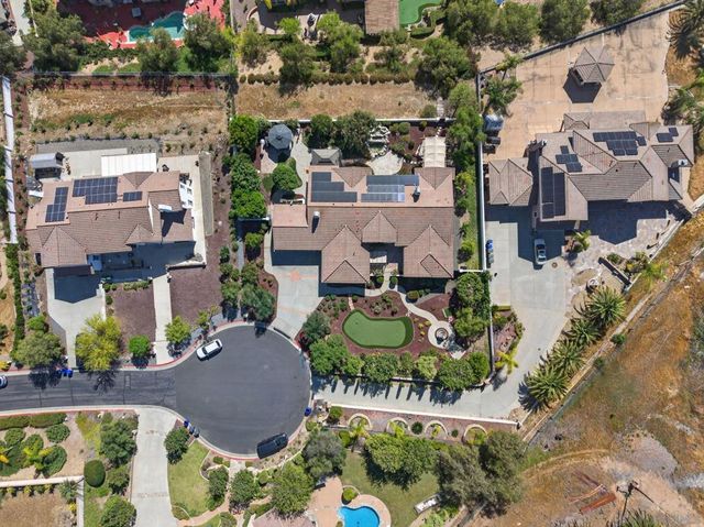 14713 Interlachen Ter, Valley Center, CA 92082