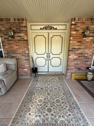 90 Emmans Rd, Roxbury Twp., NJ 07852