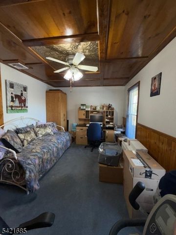 90 Emmans Rd, Roxbury Twp., NJ 07852