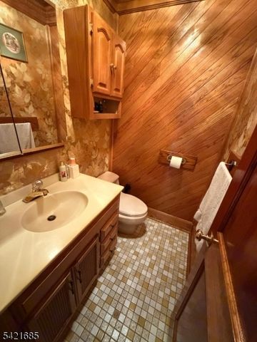 90 Emmans Rd, Roxbury Twp., NJ 07852