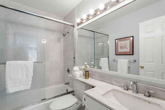 85 Dartmouth St PH, Boston, MA 02116