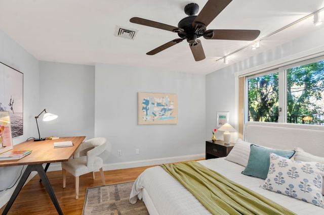 85 Dartmouth St PH, Boston, MA 02116