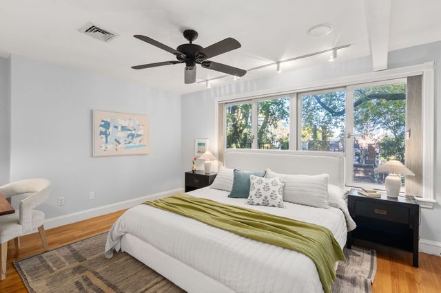 85 Dartmouth St PH, Boston, MA 02116