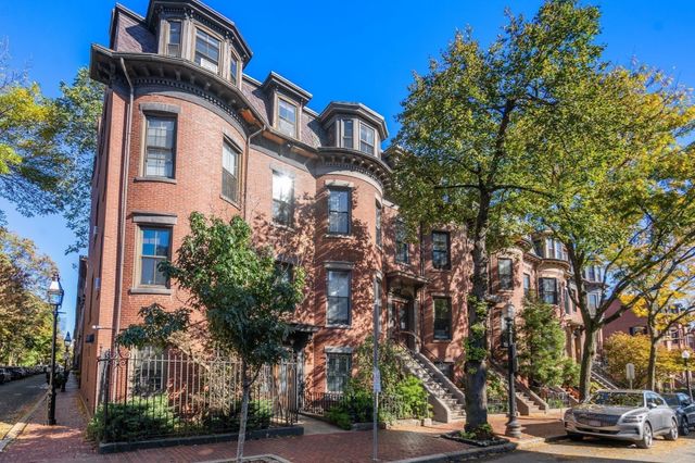 85 Dartmouth St PH, Boston, MA 02116