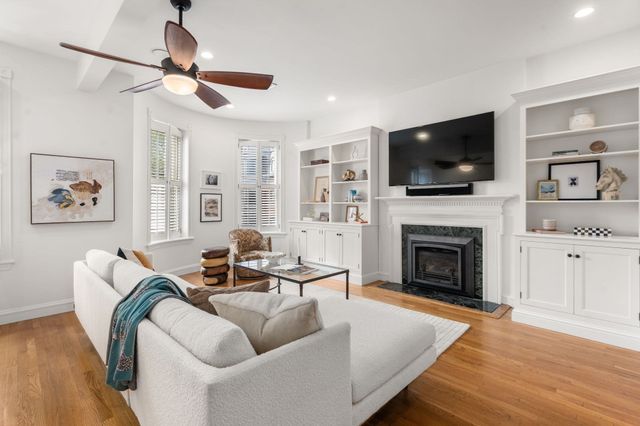 85 Dartmouth St PH, Boston, MA 02116