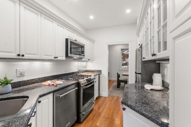 85 Dartmouth St PH, Boston, MA 02116