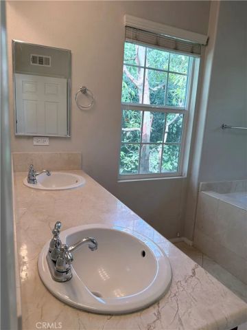 15231 Calverton, Tustin, CA 92782