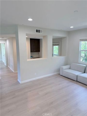 15231 Calverton, Tustin, CA 92782