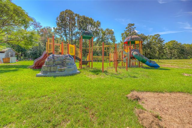 438 Bird Road, Livingston, TX 77351