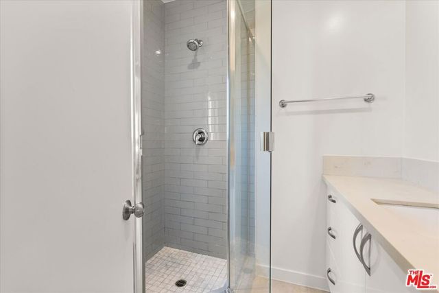 9910 S Village Drive, Inglewood, CA 90305