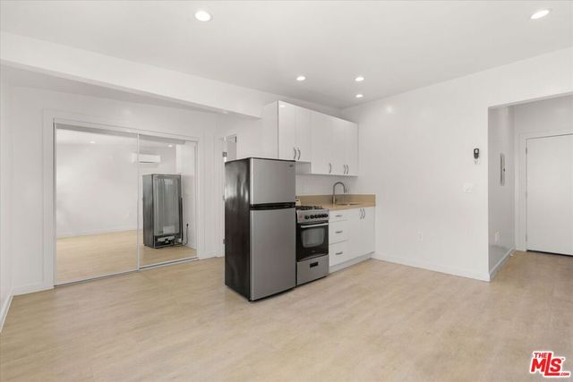 9910 S Village Drive, Inglewood, CA 90305