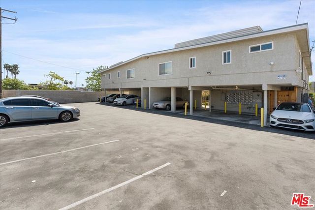 9910 S Village Drive, Inglewood, CA 90305