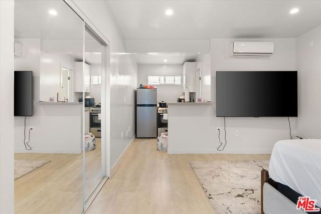 9910 S Village Drive, Inglewood, CA 90305