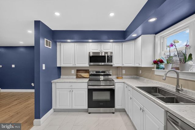 1118 TRIBBETT AVE, Sharon Hill, PA 19079