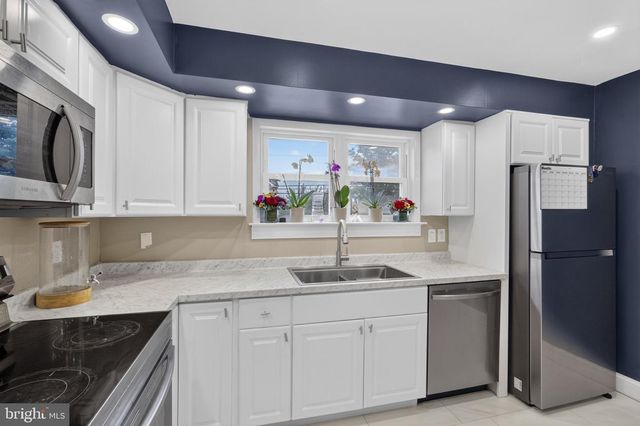 1118 TRIBBETT AVE, Sharon Hill, PA 19079