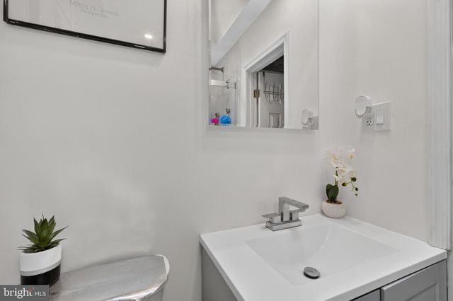 1118 TRIBBETT AVE, Sharon Hill, PA 19079