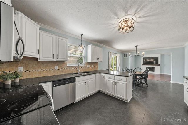 7985 Misty Shore Drive, West Chester, OH 45069