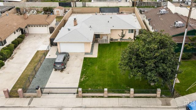1913 Ming Avenue, Bakersfield, CA 93304