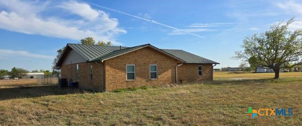 126 County Road 153, Georgetown, TX 78626