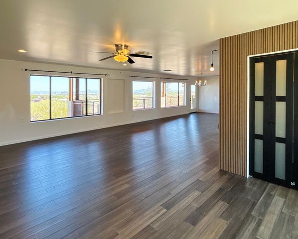 1750 W Pearce Road, Phoenix, AZ 85041