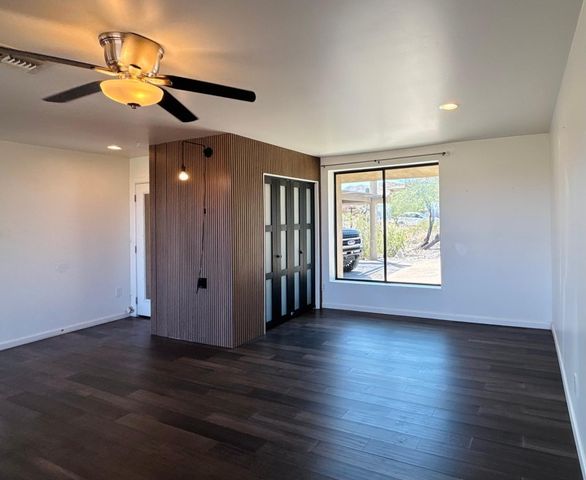1750 W Pearce Road, Phoenix, AZ 85041