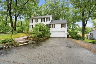 759 Woodward Road, North Providence, RI 02904