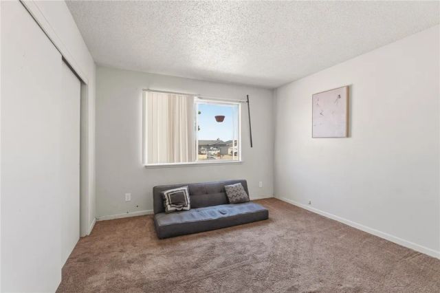 1104 Bigger St, Barstow, CA 92311