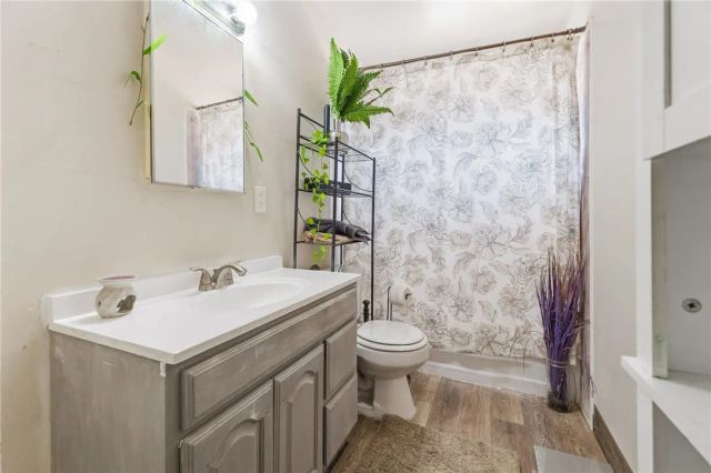1104 Bigger St, Barstow, CA 92311