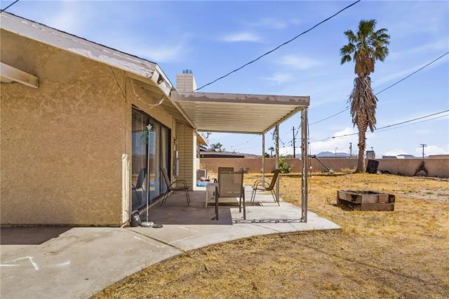 1104 Bigger St, Barstow, CA 92311