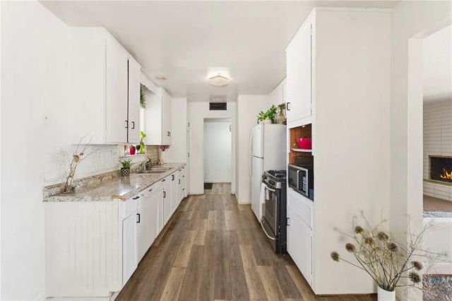 1104 Bigger St, Barstow, CA 92311
