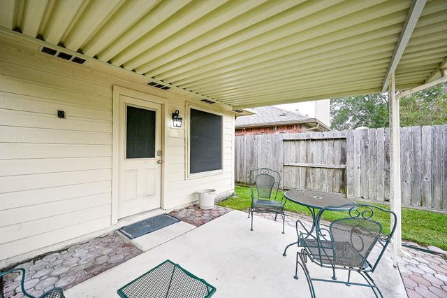 26908 Castlecliff Lane, Kingwood, TX 77339