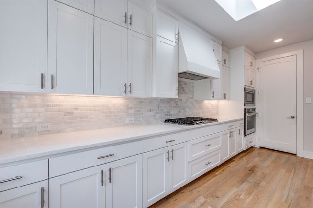 9142 Prado Lane, Dallas, TX 75220