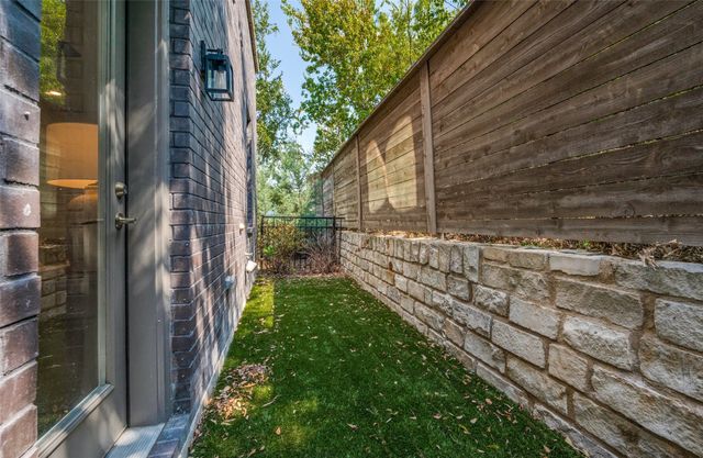 9142 Prado Lane, Dallas, TX 75220