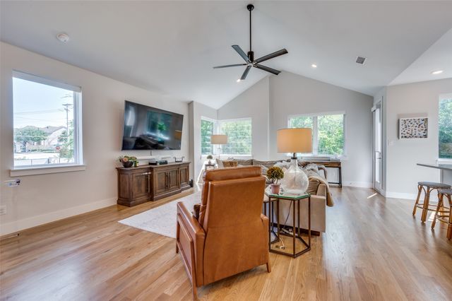 9142 Prado Lane, Dallas, TX 75220