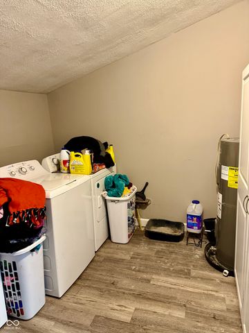 1400 W 13th Street, Muncie, IN 47302