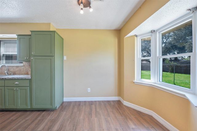 504 Raymond Street, La Marque, TX 77568