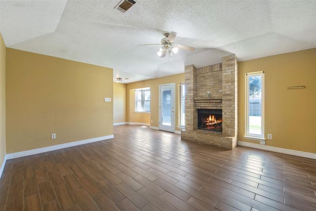 504 Raymond Street, La Marque, TX 77568