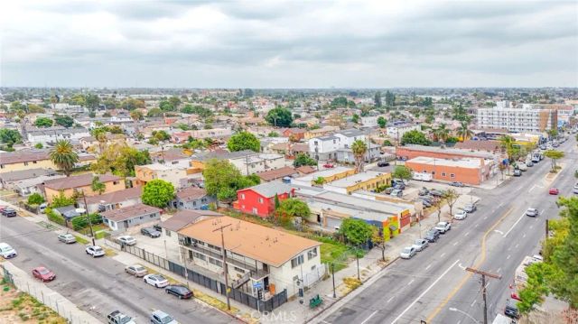 8217 Broadway Street, Los Angeles, CA 90003