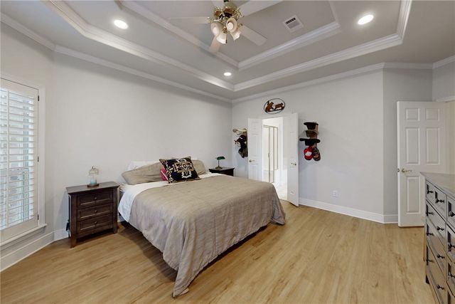 922 Grand Oaks Circle, College Station, TX 77840