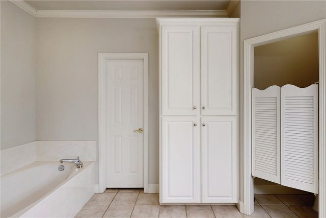922 Grand Oaks Circle, College Station, TX 77840
