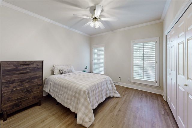 922 Grand Oaks Circle, College Station, TX 77840