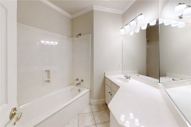 922 Grand Oaks Circle, College Station, TX 77840